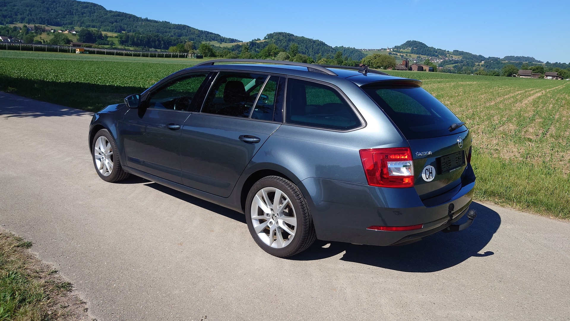 SKODA Octavia Combi 2.0 TDI Style 4x4-showroom-element-2