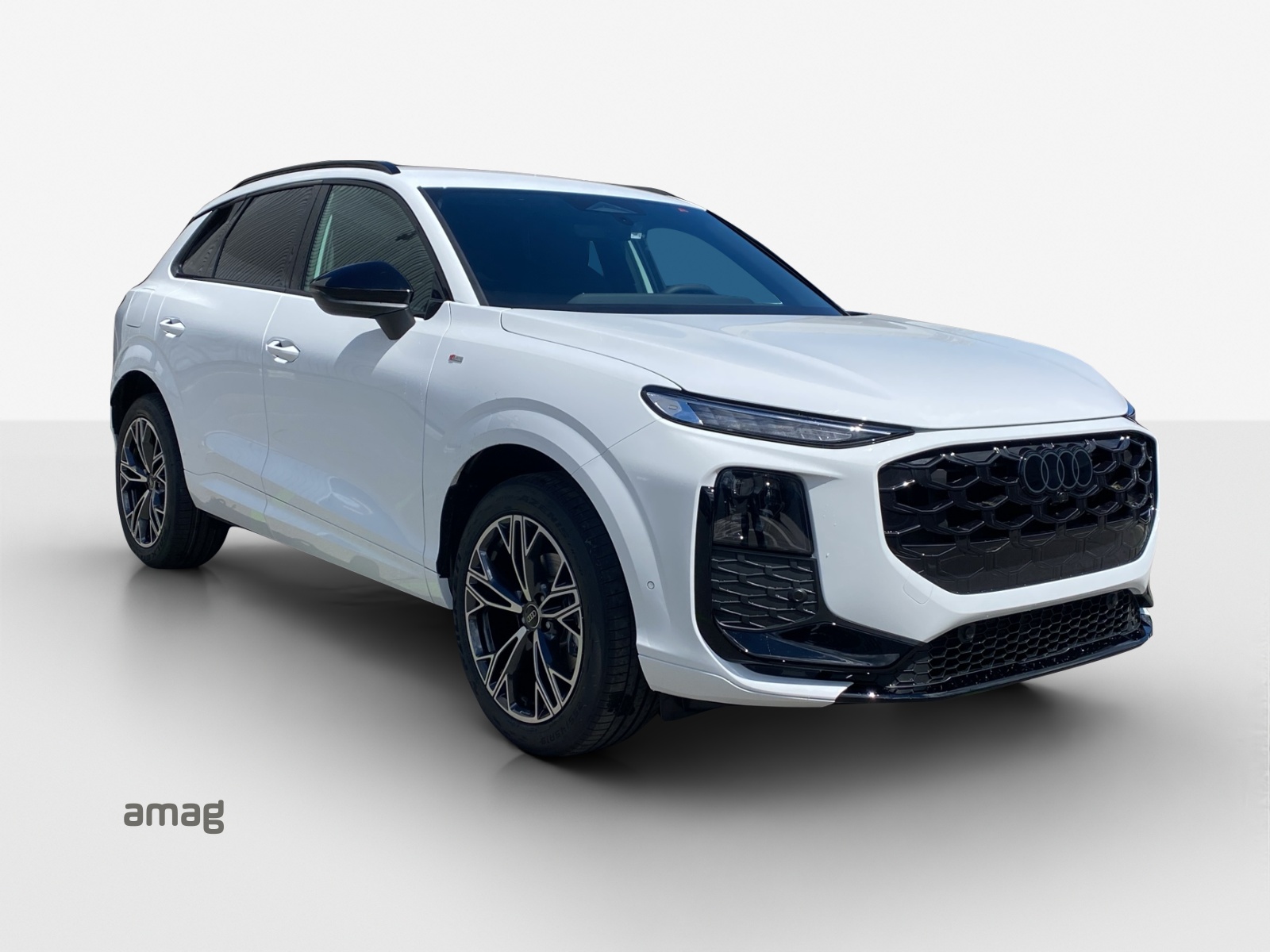 AUDI Q3 SUV 110 kW TFSI S tronic-image-5