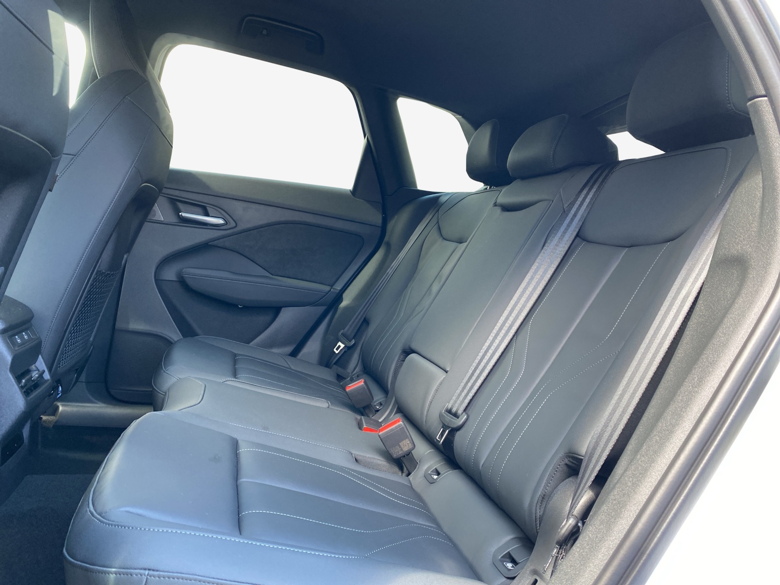 AUDI Q3 SUV 110 kW TFSI S tronic-image-11