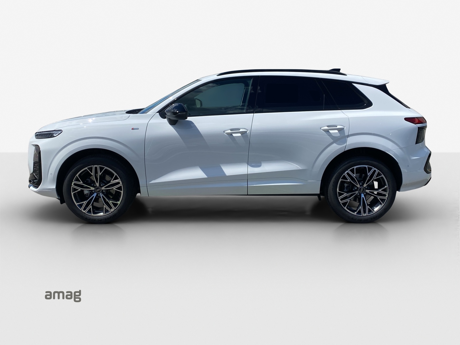 AUDI Q3 SUV 110 kW TFSI S tronic-image-1