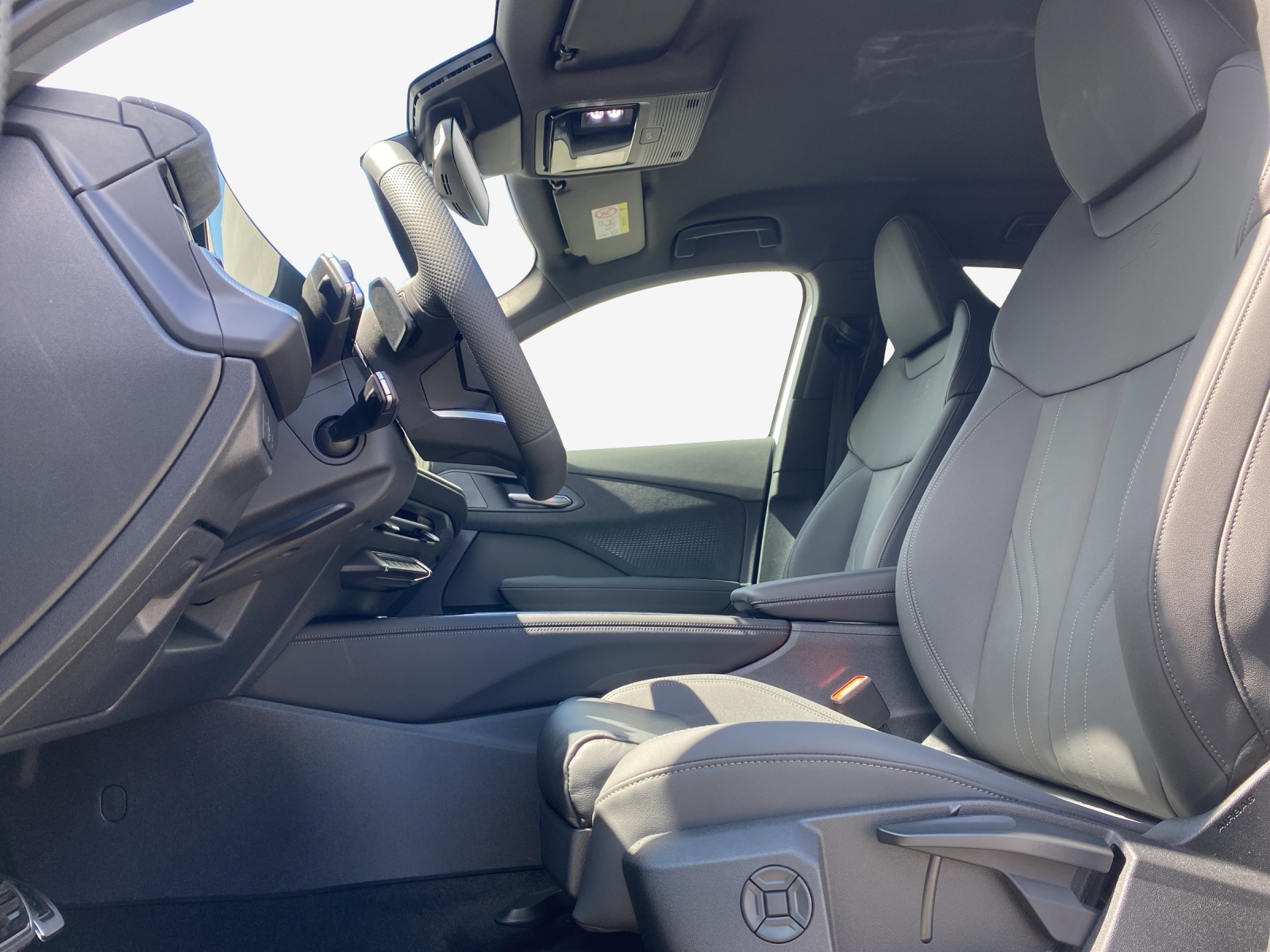 AUDI Q3 SUV 110 kW TFSI S tronic-image-7
