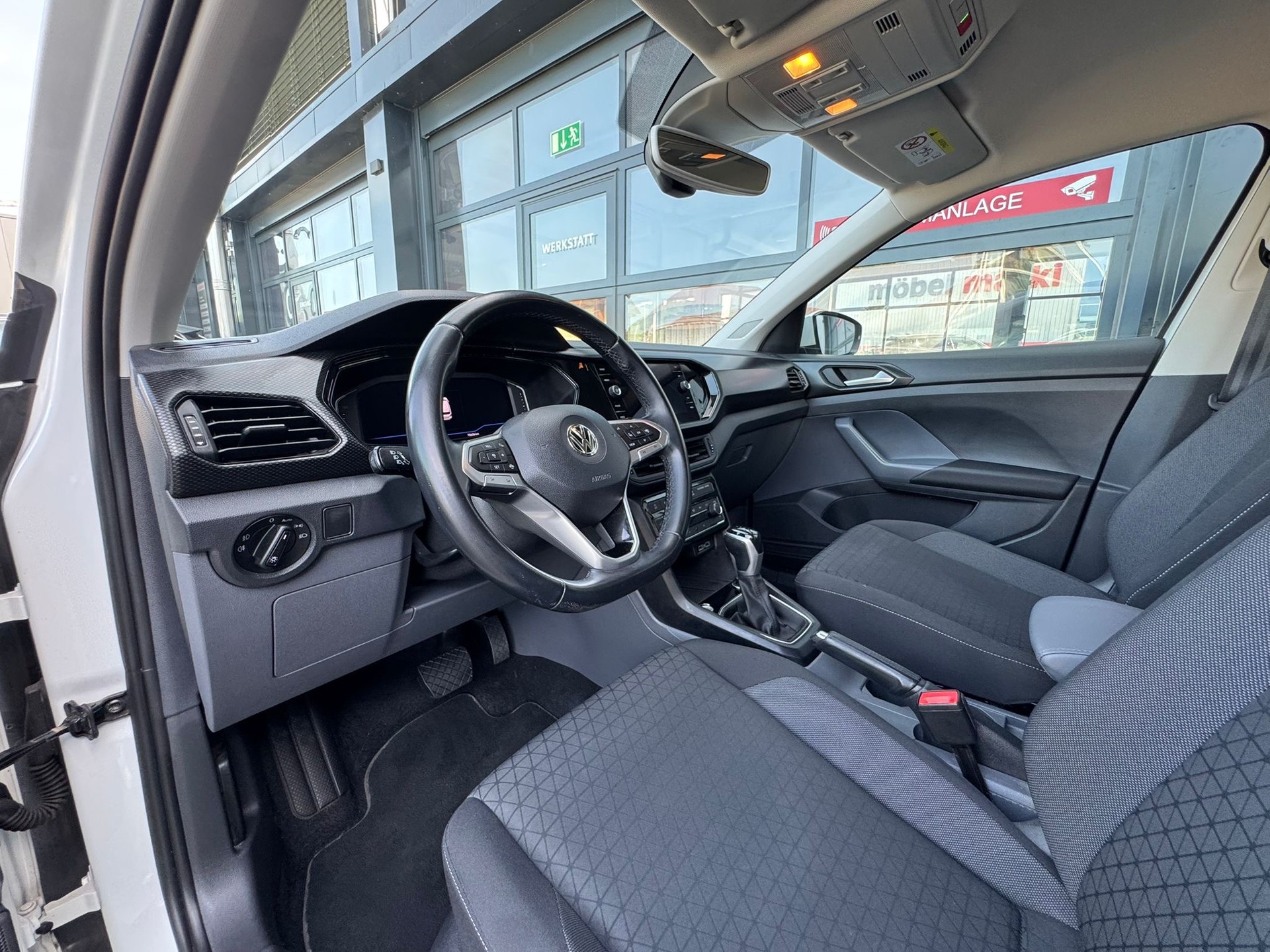 VW T-Cross 1.0 TSI Style DSG-image-8
