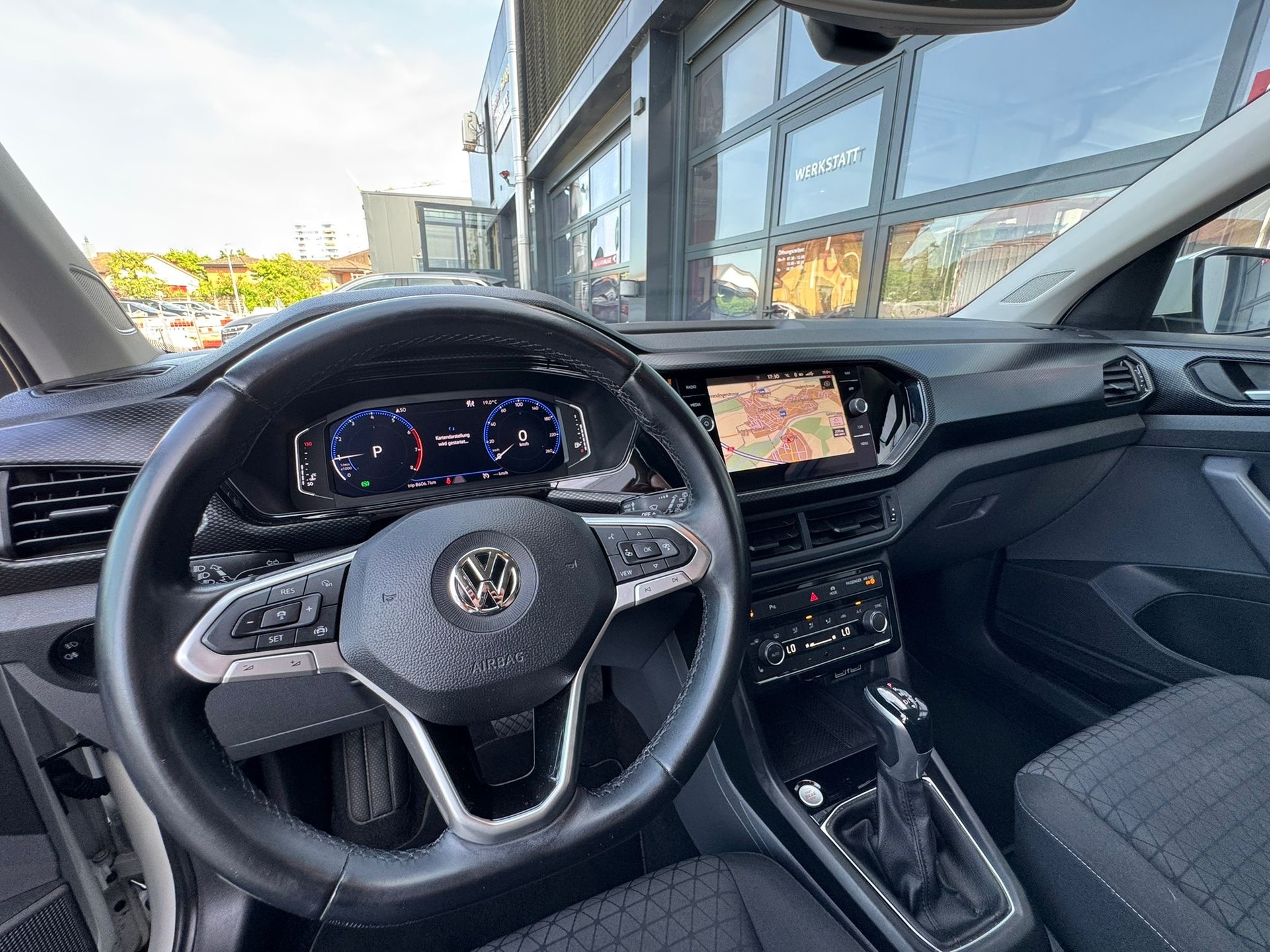 VW T-Cross 1.0 TSI Style DSG-image-4