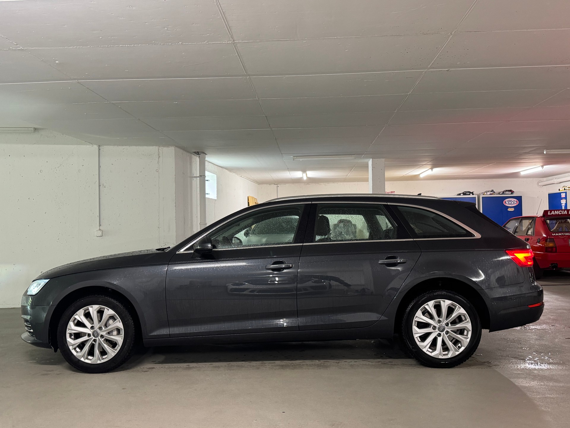 AUDI A4 Avant 2.0 TDI Design quattro S-tronic mit AHK-image-3