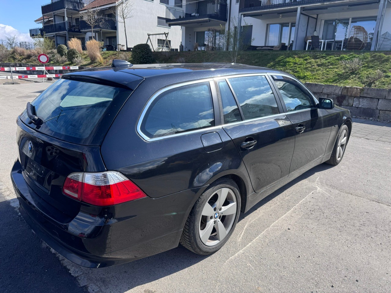 BMW 530xi Touring-image-3