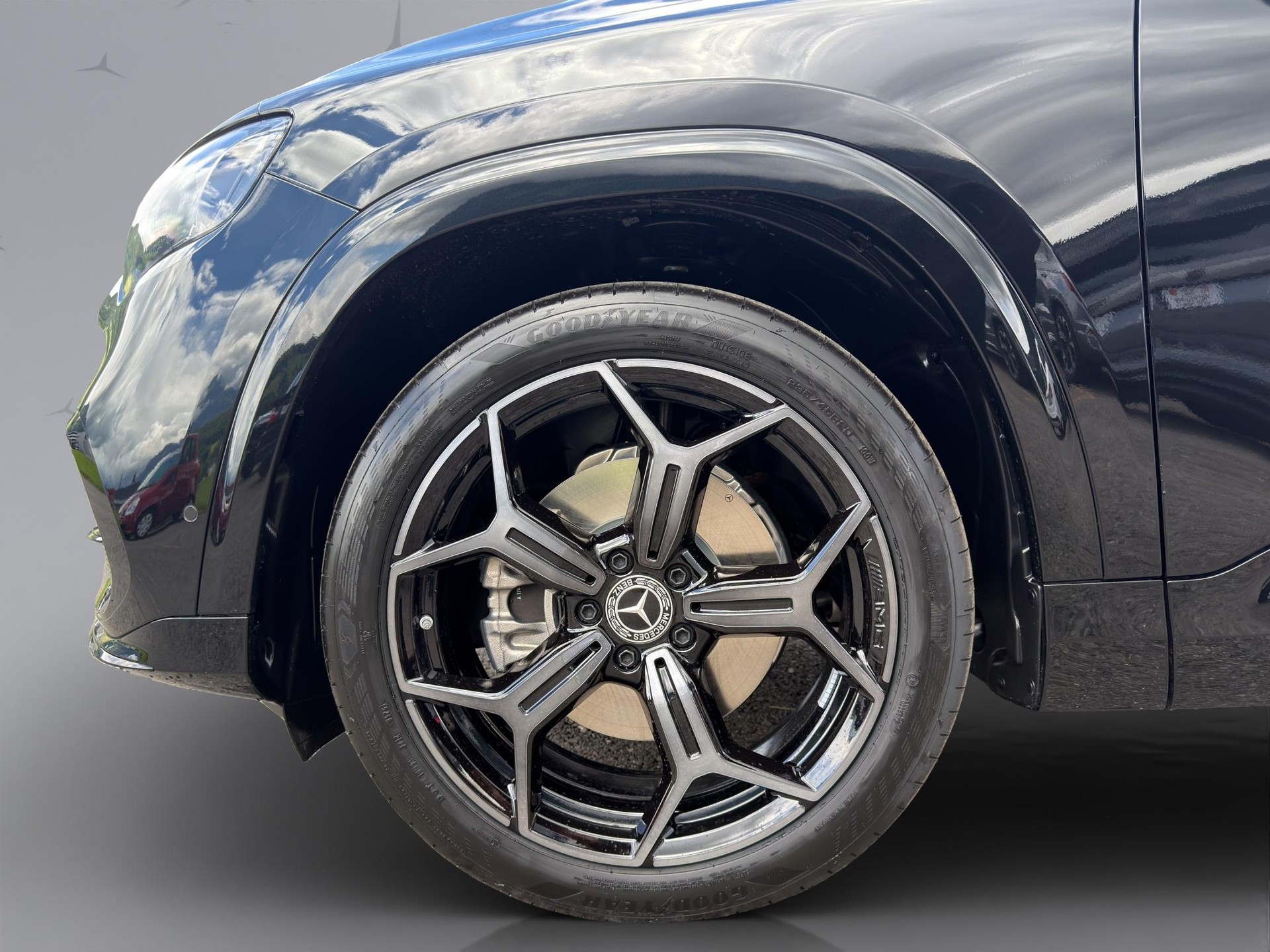 MERCEDES-BENZ GLB 220 4matic-image-16