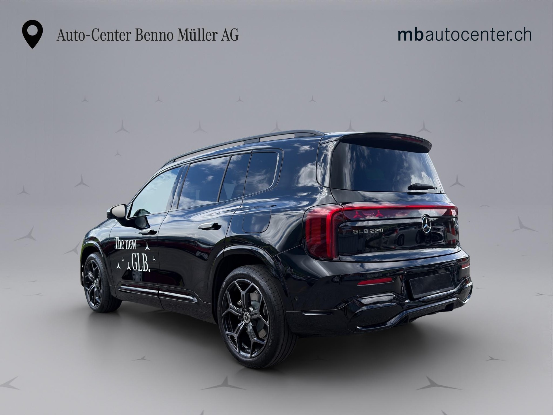 MERCEDES-BENZ GLB 220 4matic-image-2