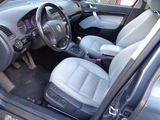 SKODA Octavia 2.0 TDI Laurin & Klement 4x4-image-7