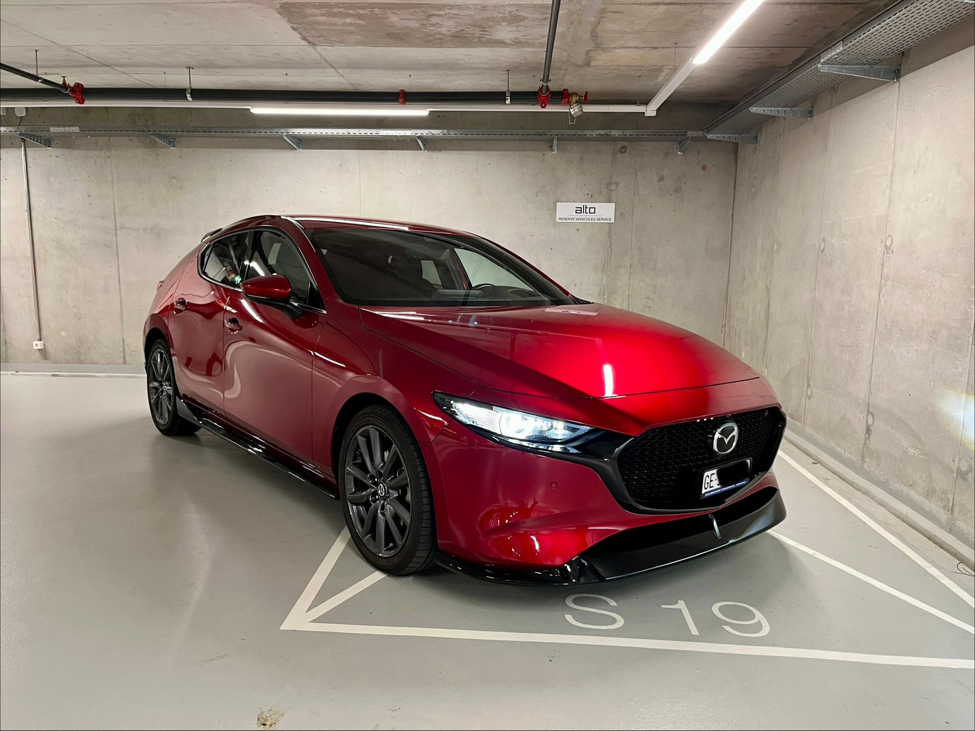 MAZDA 3 Hatchback SKYACTIV-X M Hybrid 186 Revolution Automat-image-6