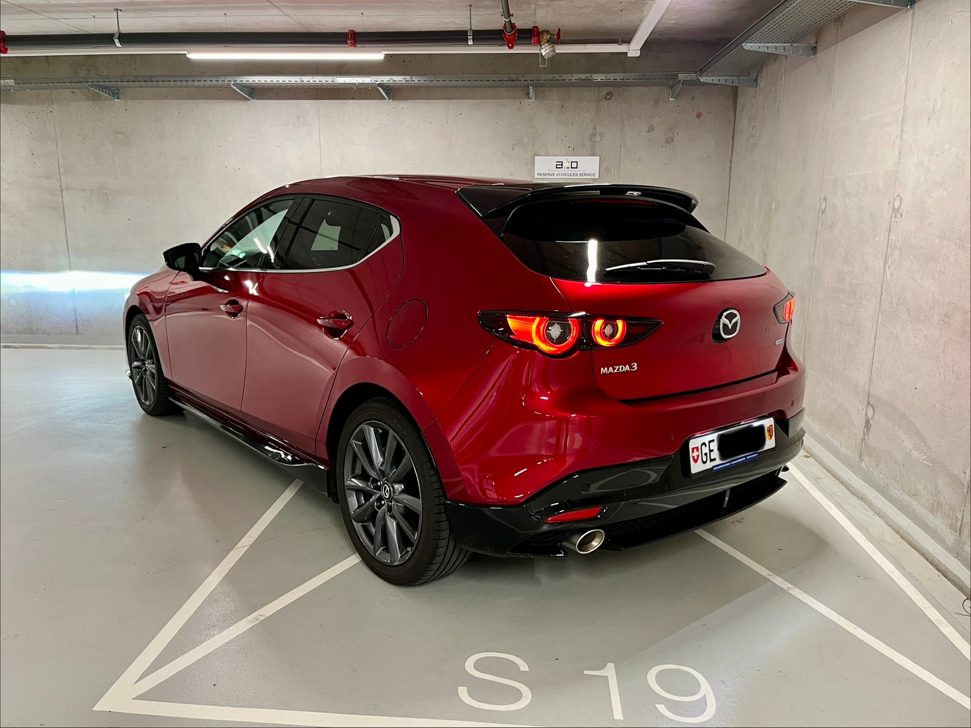 MAZDA 3 Hatchback SKYACTIV-X M Hybrid 186 Revolution Automat-image-2