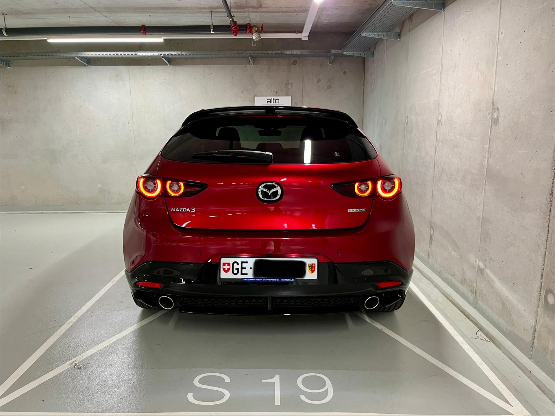 MAZDA 3 Hatchback SKYACTIV-X M Hybrid 186 Revolution Automat-image-3