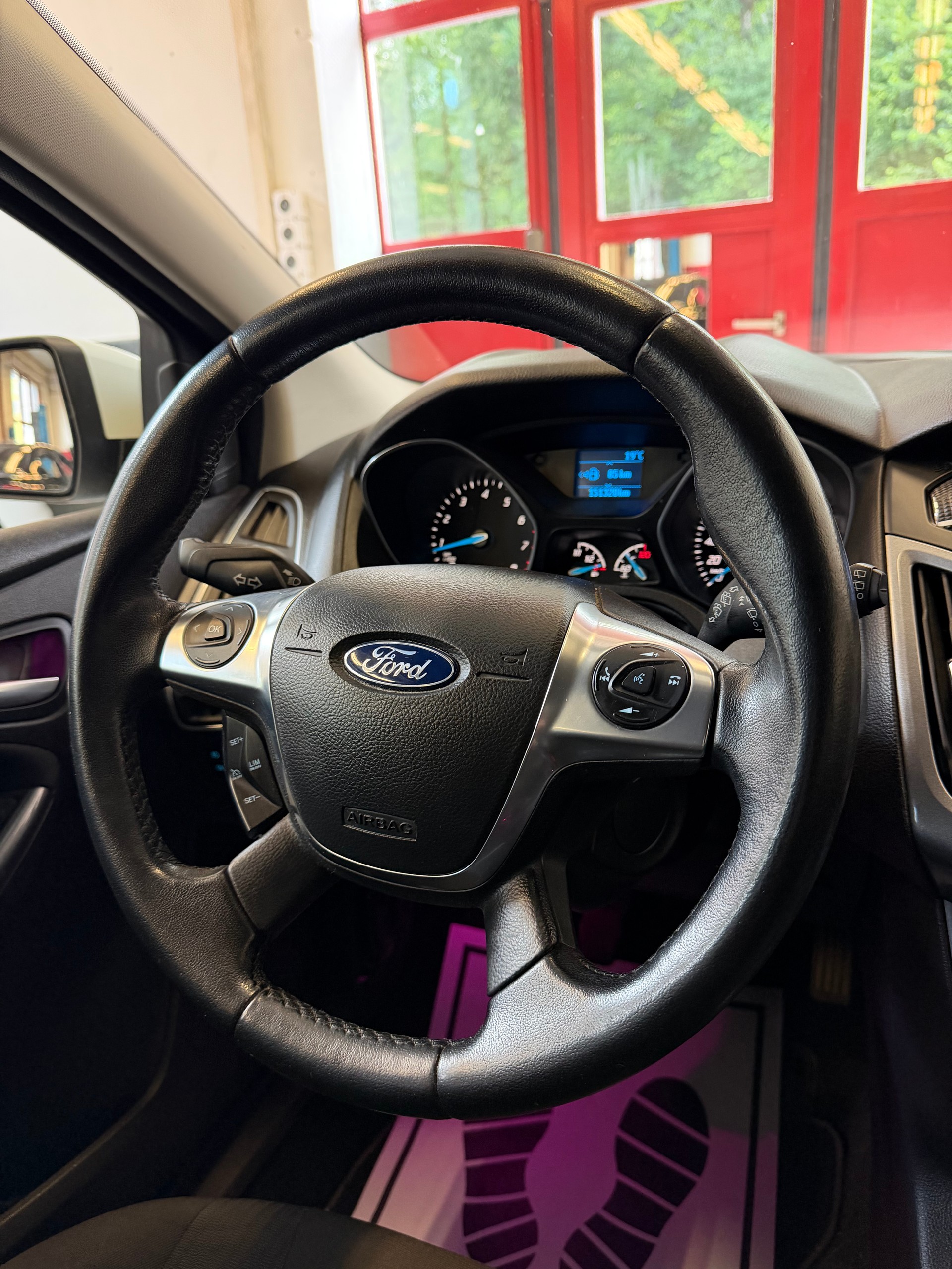 FORD Focus 1.6 SCTi Titanium //NEU AB MFK!-image-10