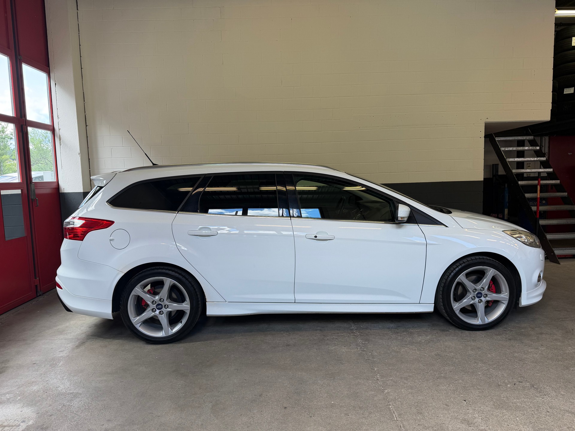FORD Focus 1.6 SCTi Titanium //NEU AB MFK!-image-1