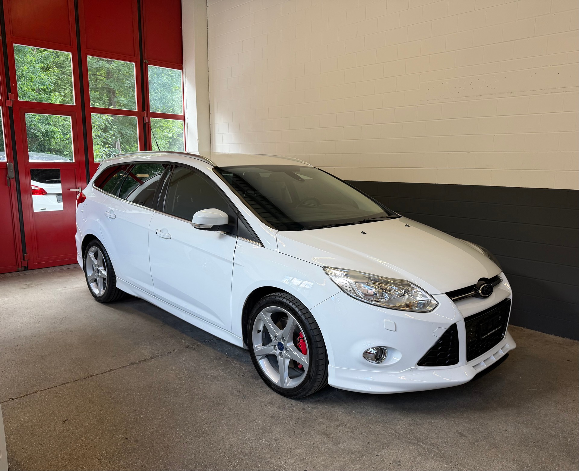 FORD Focus 1.6 SCTi Titanium //NEU AB MFK!-image-0