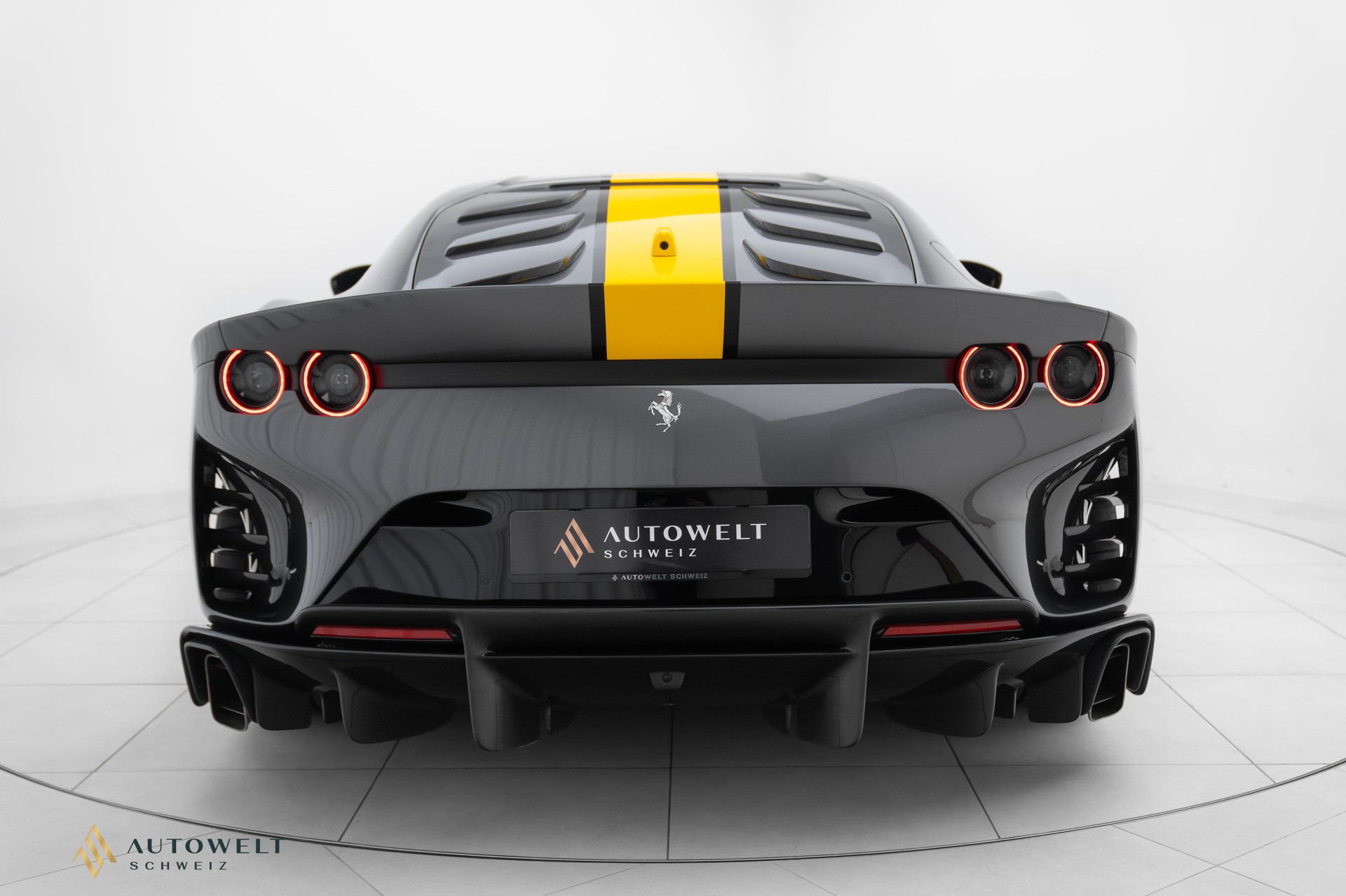 FERRARI 812 Competizione-image-7