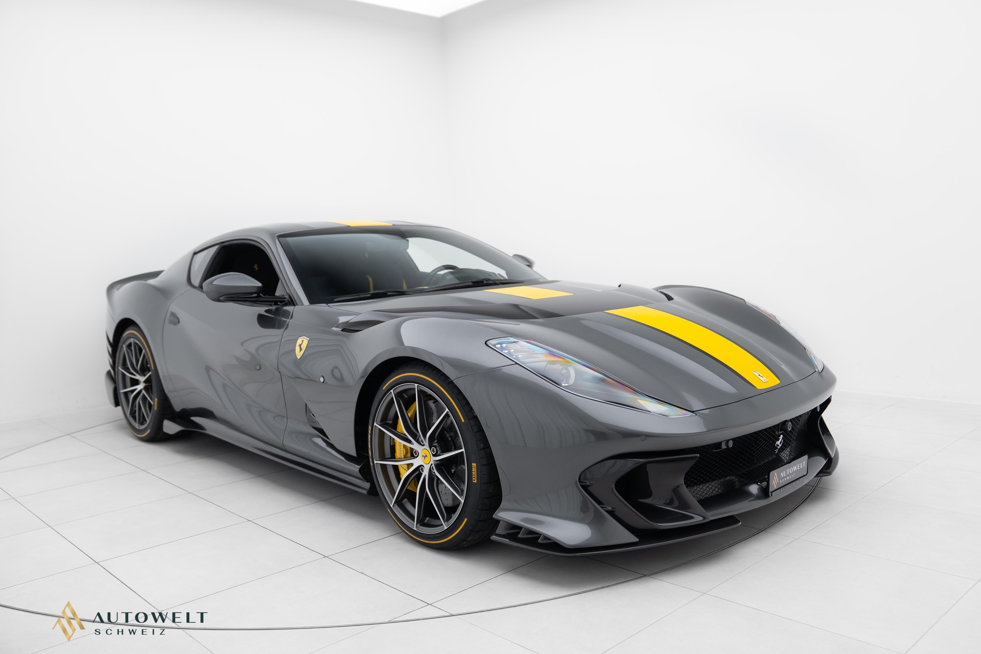 FERRARI 812 Competizione-image-0