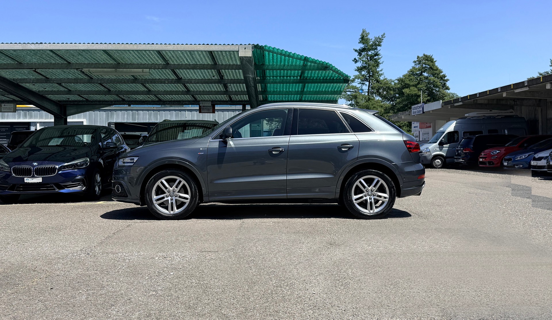 AUDI Q3 2.0 TFSI quattro S-tronic-image-13