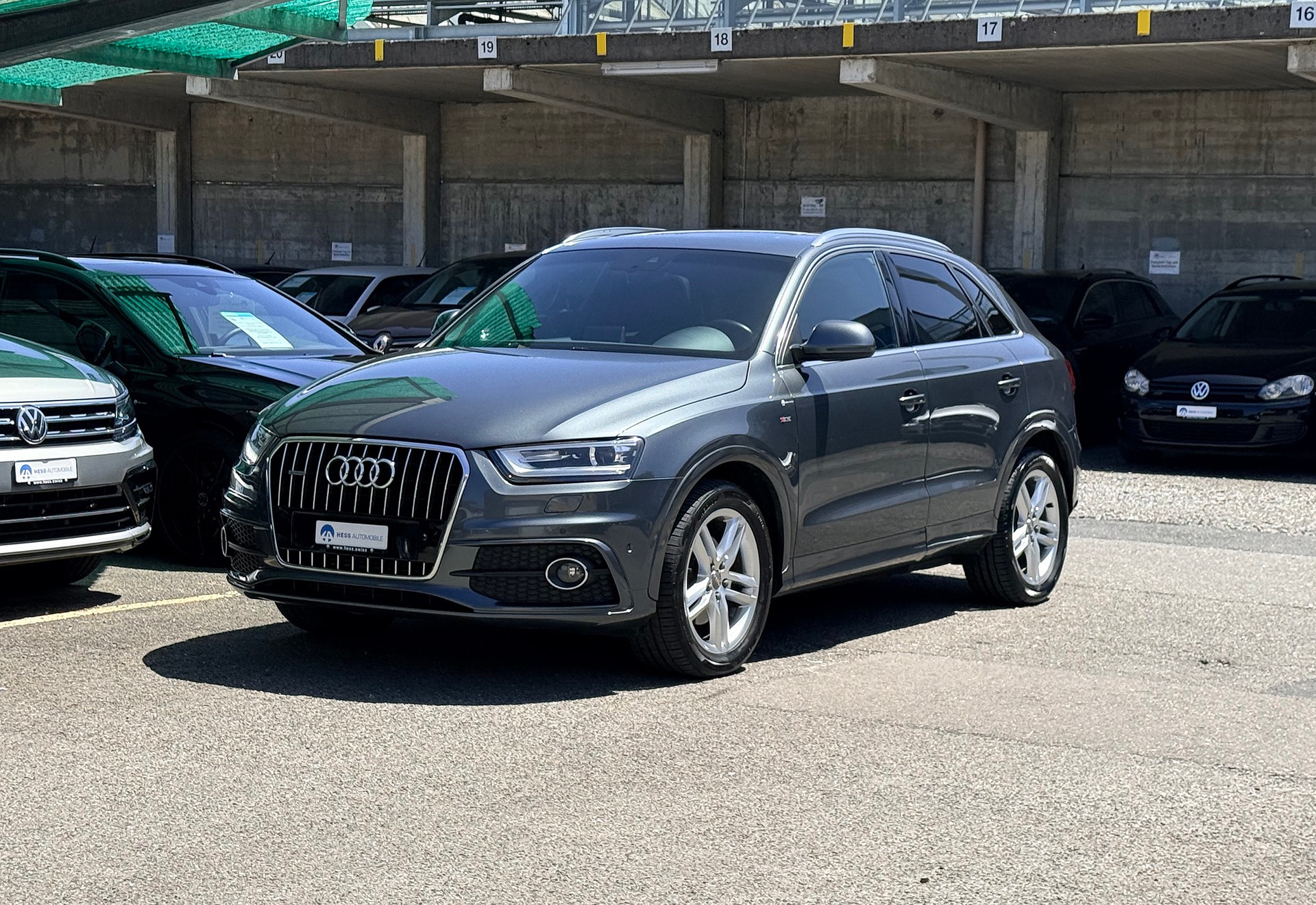 AUDI Q3 2.0 TFSI quattro S-tronic-image-0