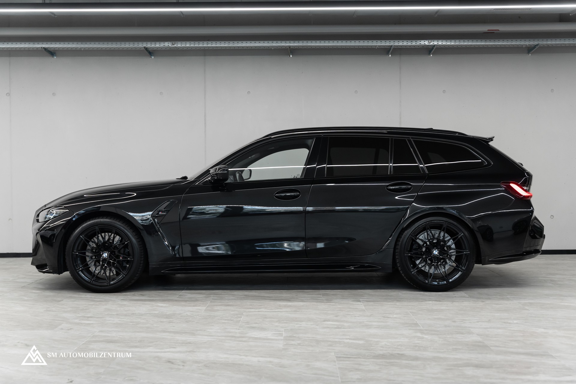 BMW M3 Competition xDrive Touring / 360° / Sitzbelüftung / Laserlight / Head-Up-image-4