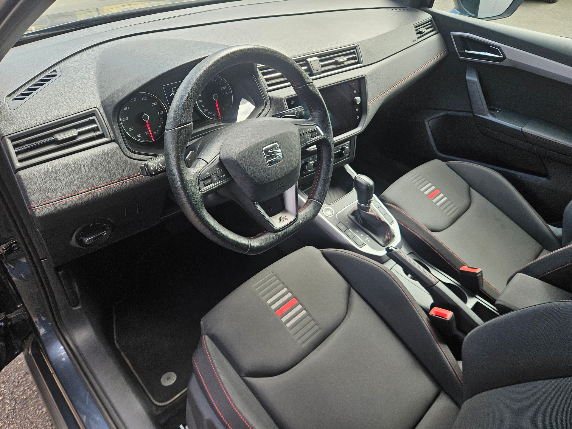 SEAT Arona 1.0 TSI Eco FR DSG-image-4