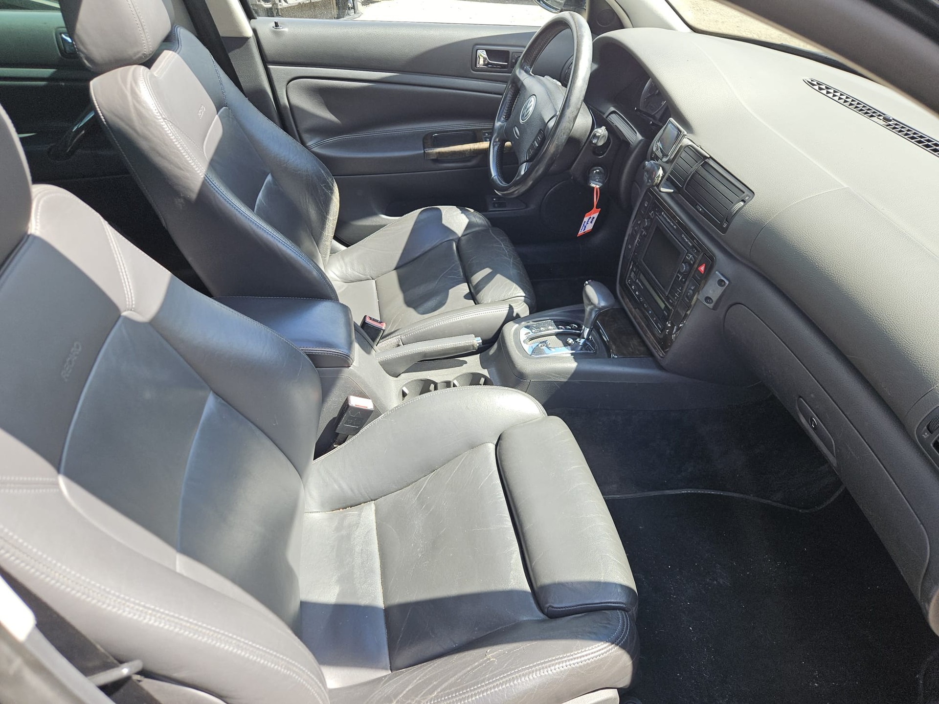 VW Passat Variant 2.5 V6 TDI 4Motion Highline-image-6