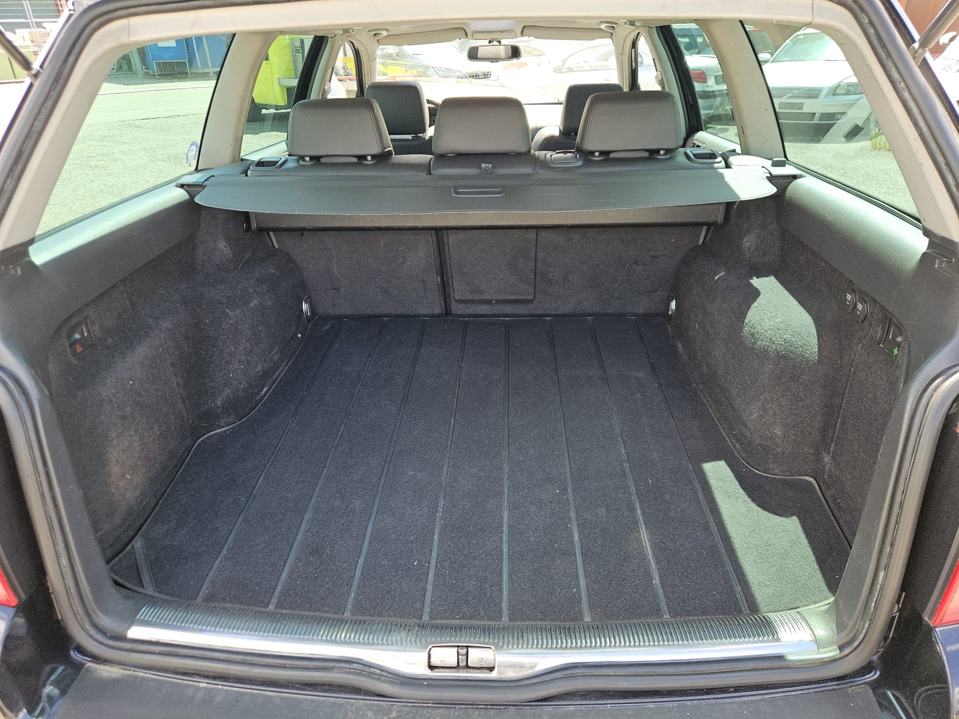VW Passat Variant 2.5 V6 TDI 4Motion Highline-image-10