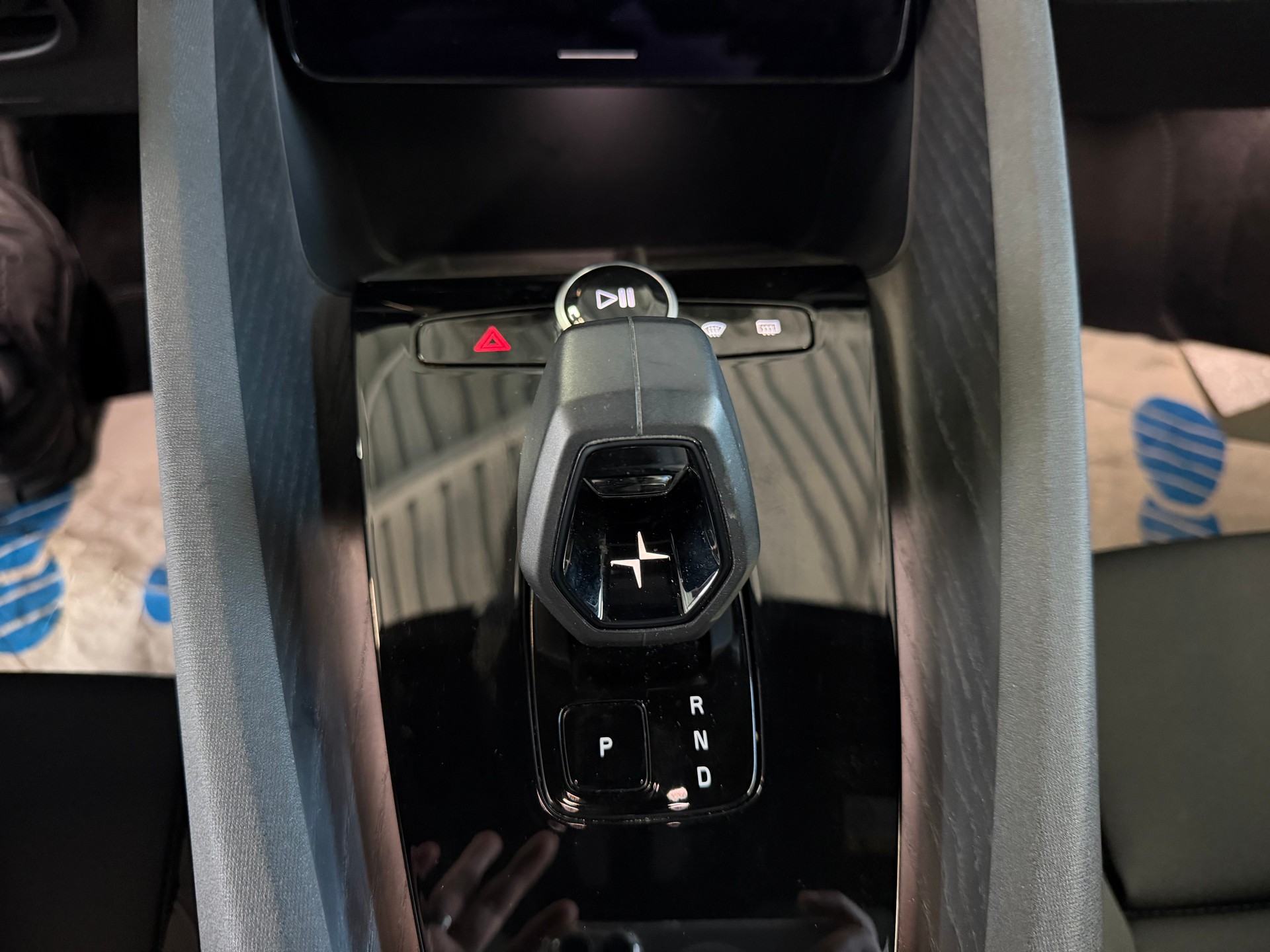 POLESTAR Polestar 2 Launch Edition 78 kWh | CH-Auto aus 1-Hand | Werksgarantie | Frisch MFK-image-13