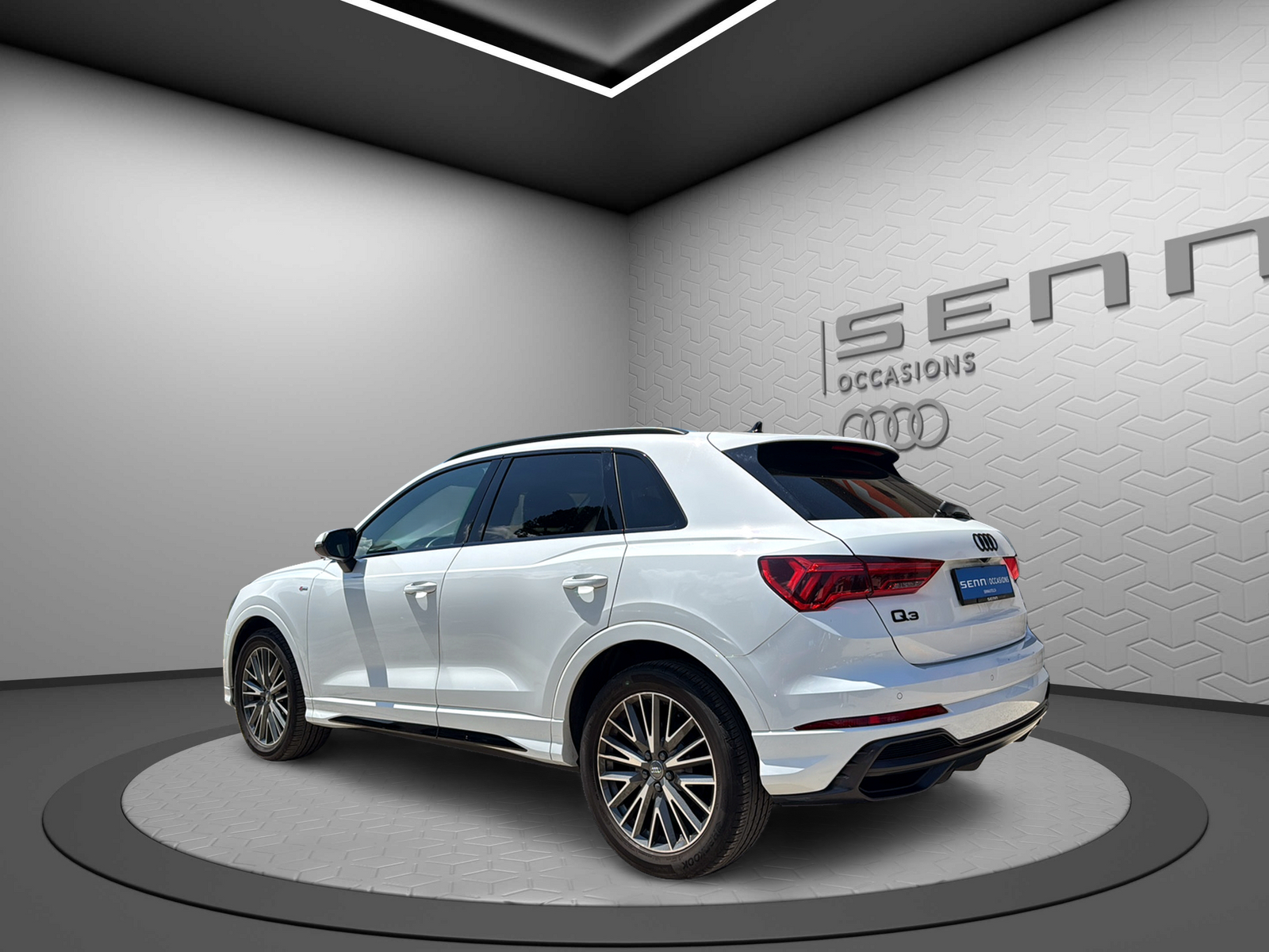 AUDI Q3 35 TDI S line quattro S-tronic-showroom-element-3