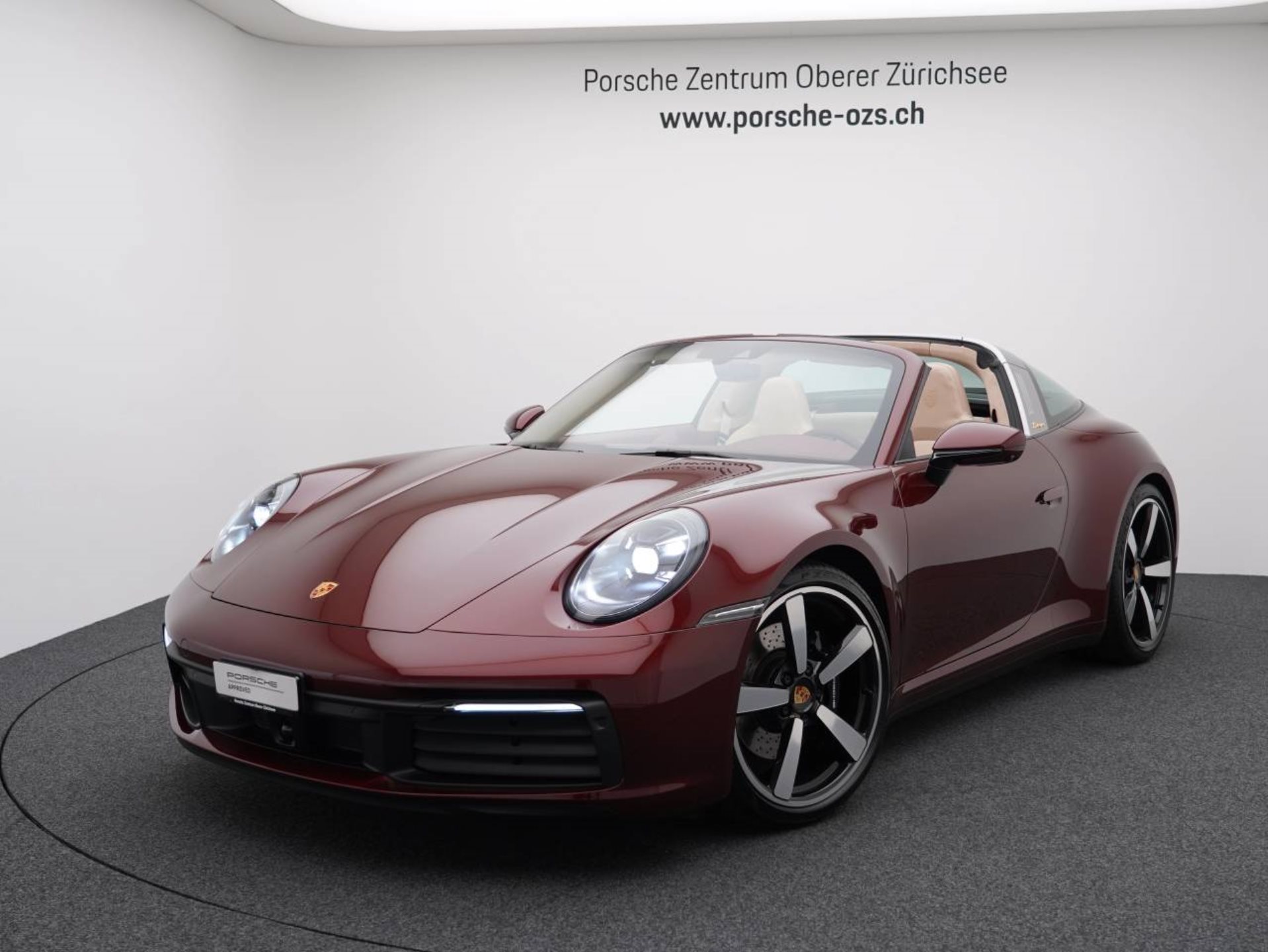 PORSCHE 911 Targa 4S Heritage Edition-image-0