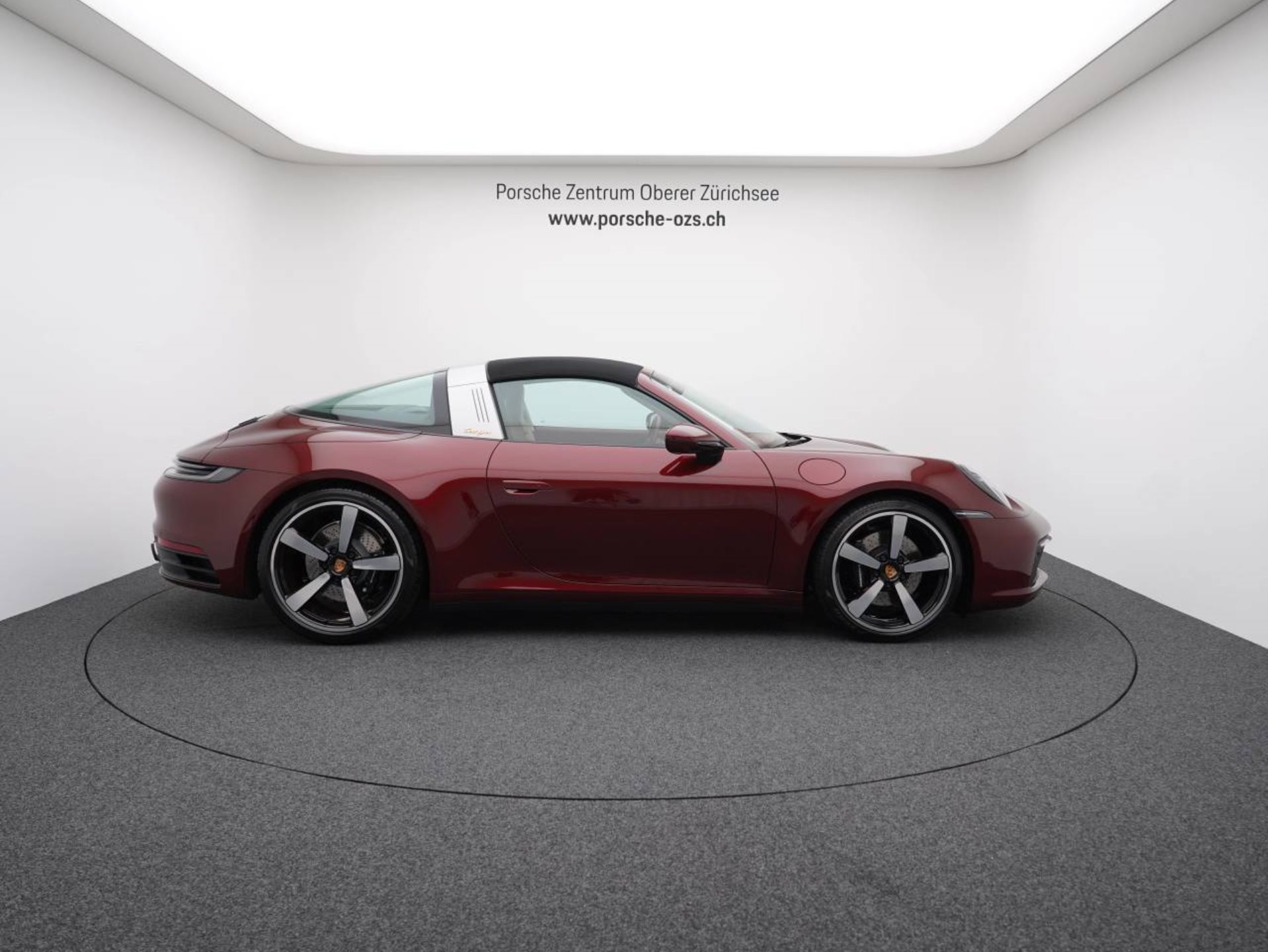 PORSCHE 911 Targa 4S Heritage Edition-image-7