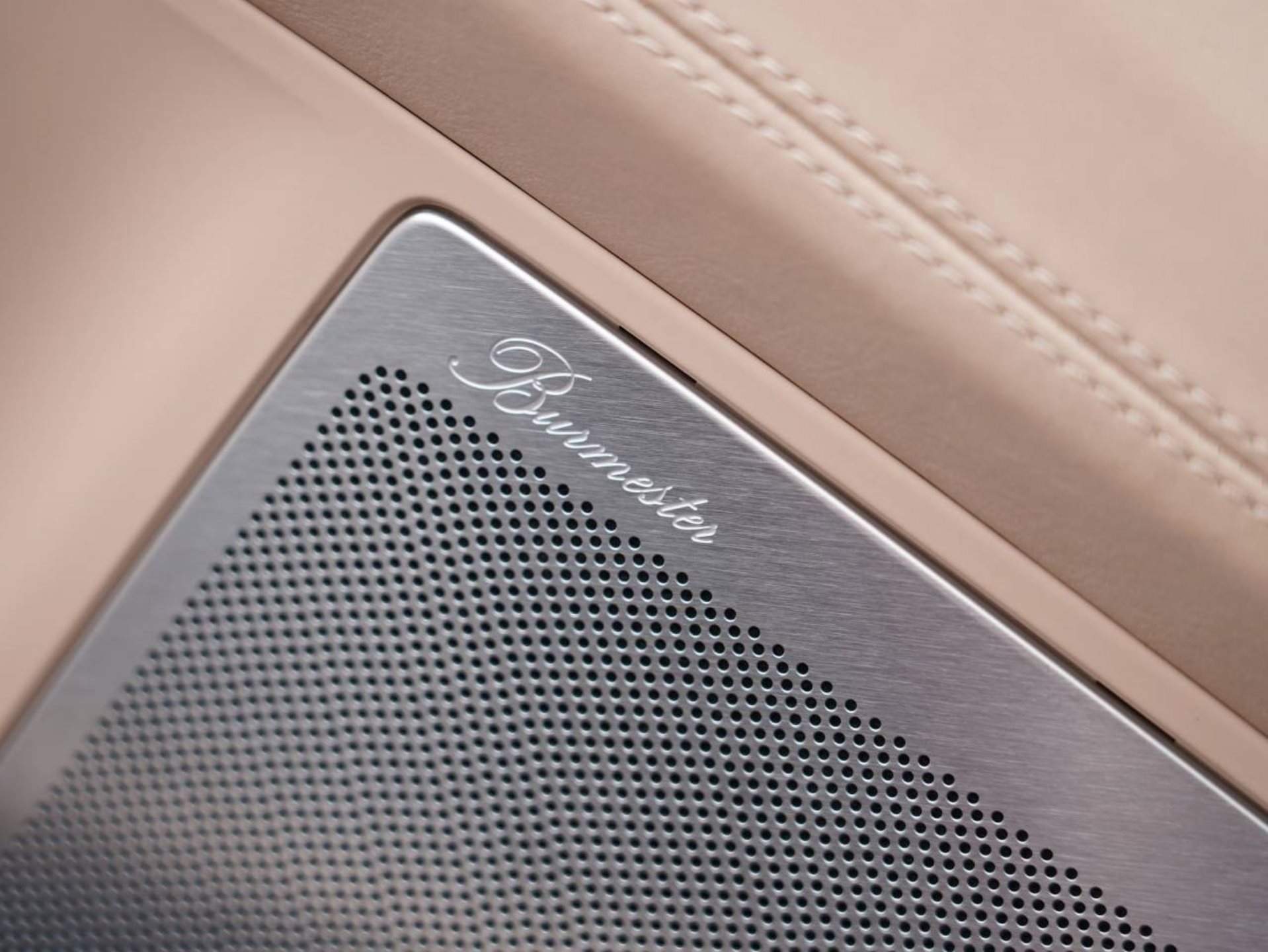 PORSCHE 911 Targa 4S Heritage Edition-image-30