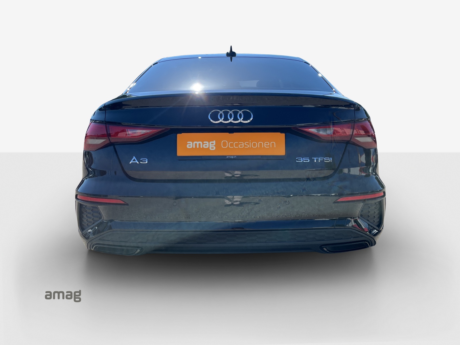 AUDI A3 Limousine 35 TFSI S-Line S-tronic-image-3