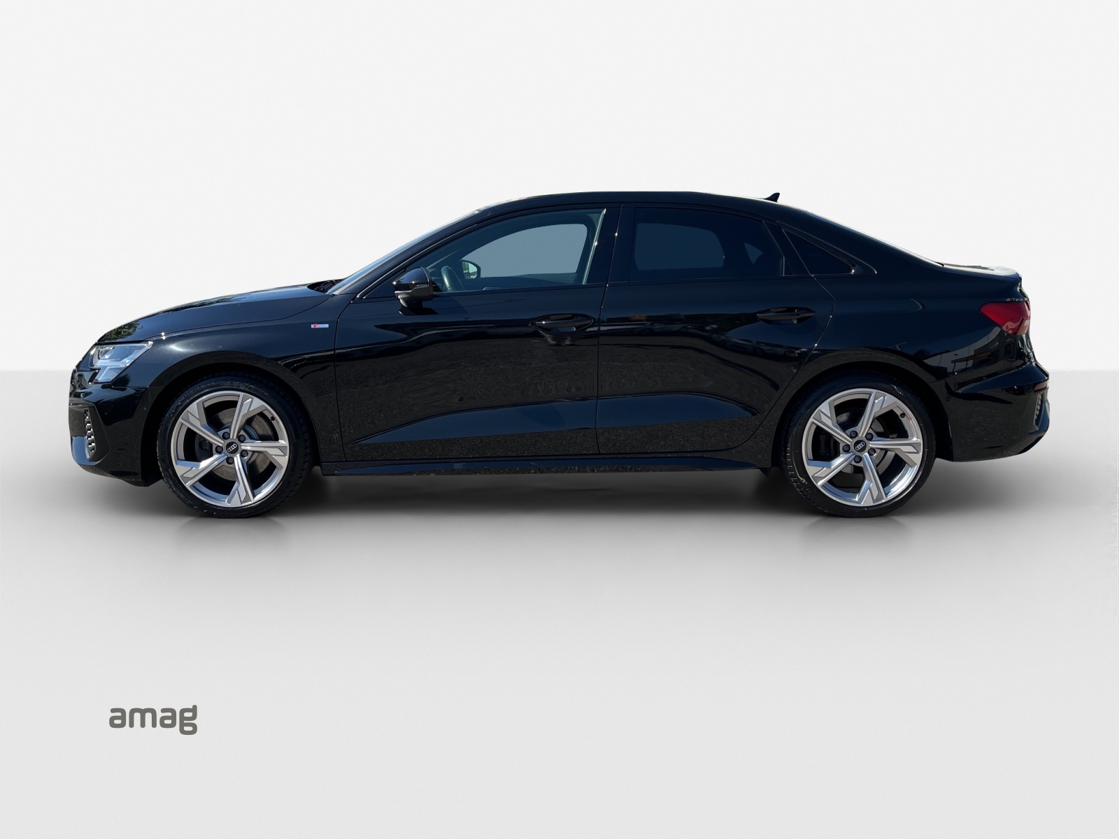 AUDI A3 Limousine 35 TFSI S-Line S-tronic-image-1