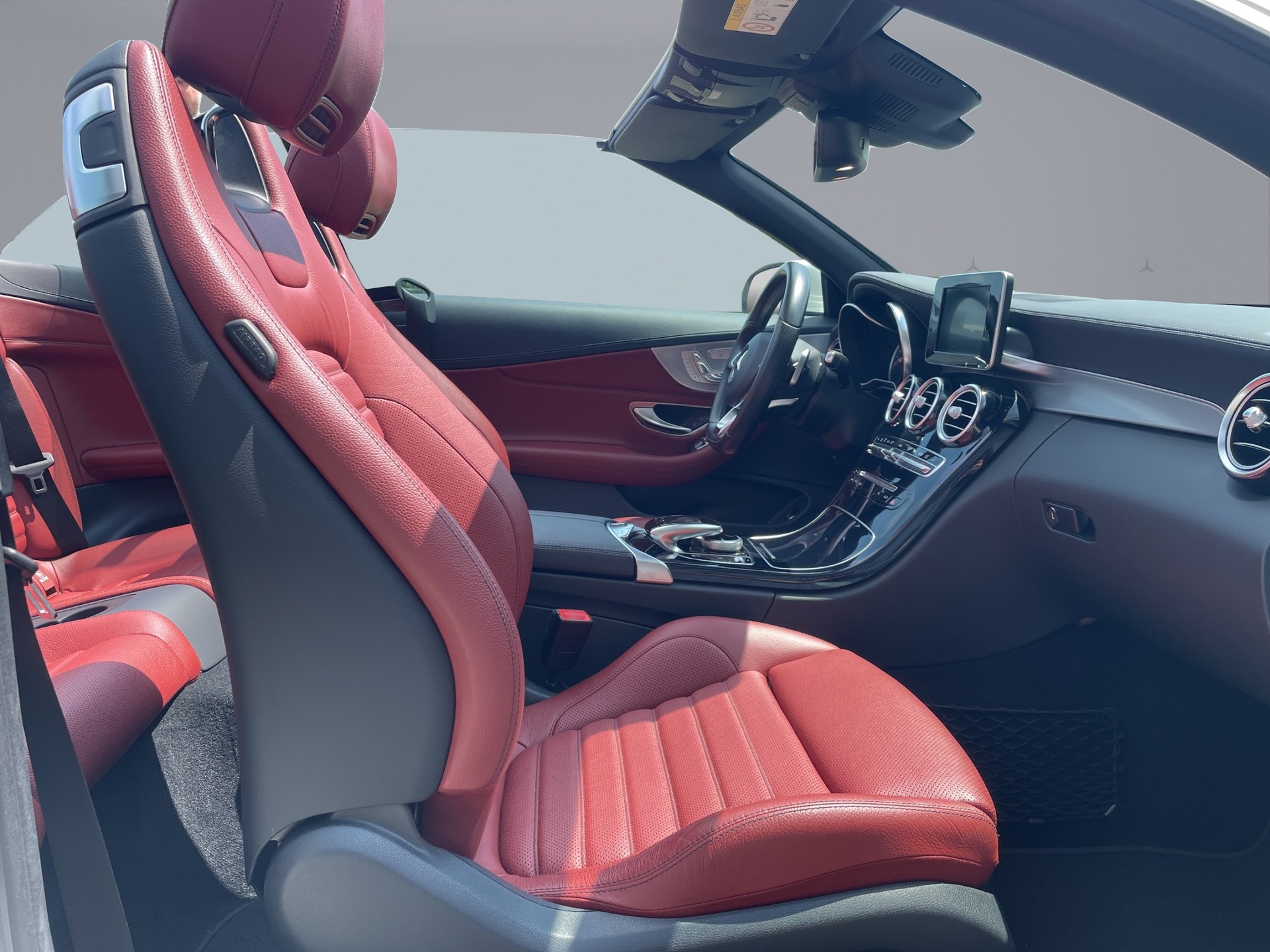MERCEDES-BENZ C 250 AMG Line Cabriolet-image-16
