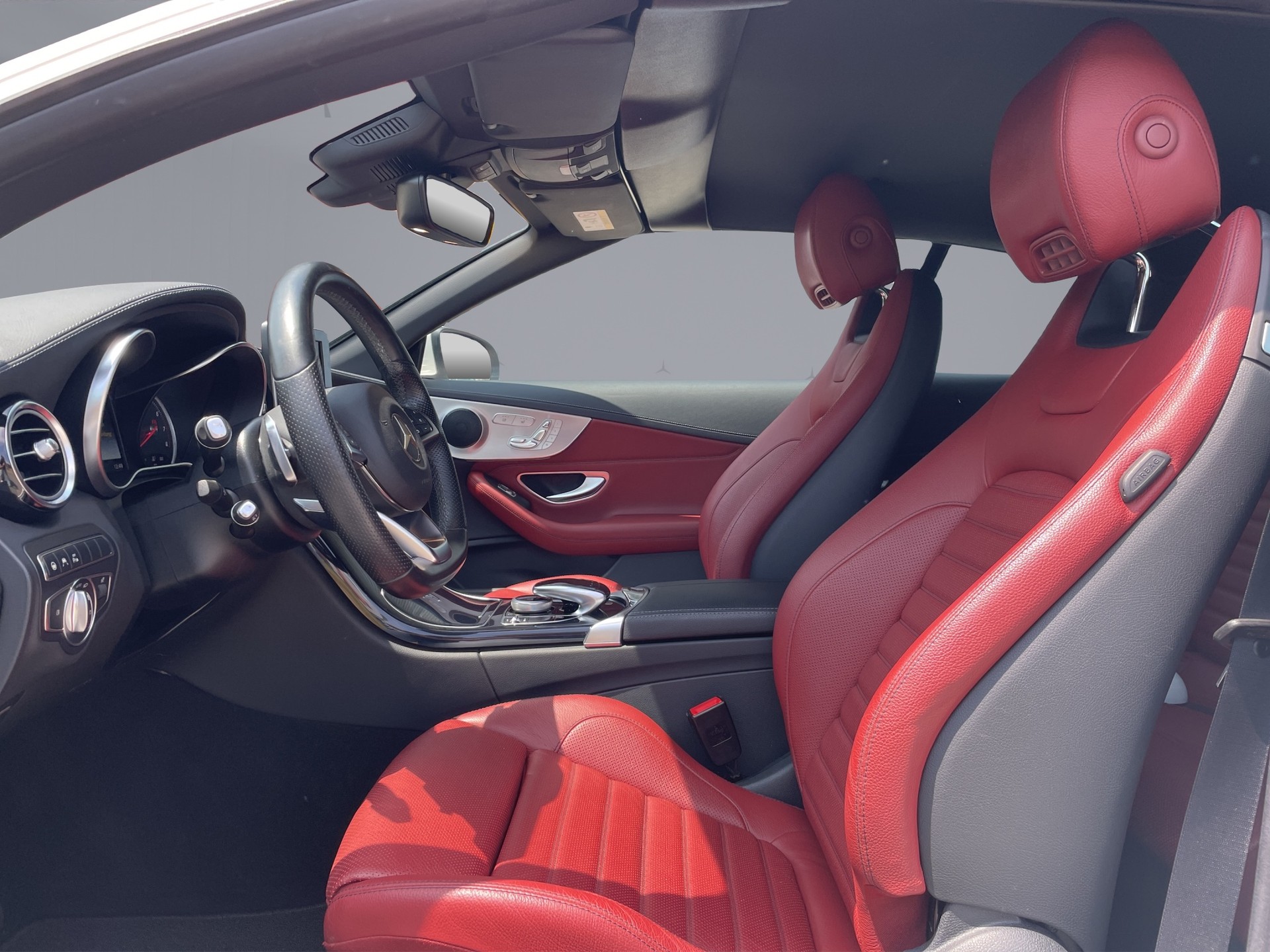 MERCEDES-BENZ C 250 AMG Line Cabriolet-image-9