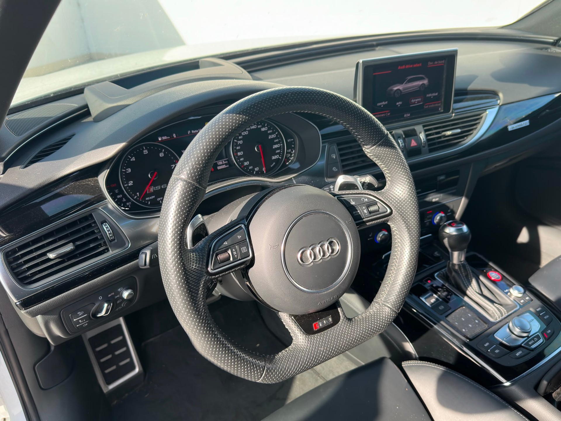 AUDI RS6 Avant 4.0 TFSI V8 performance quattro-image-7