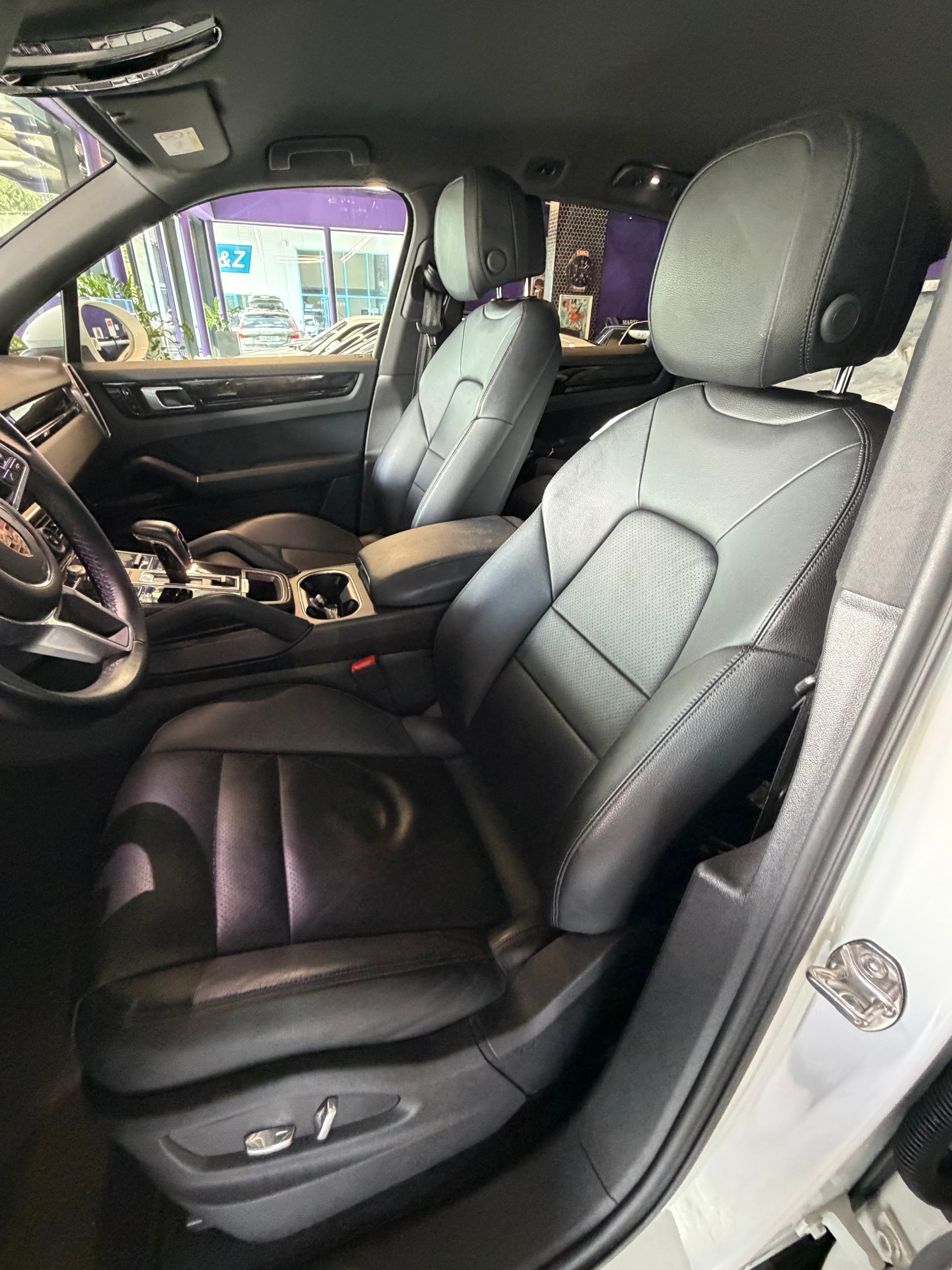 PORSCHE Cayenne E-Hybrid-image-8
