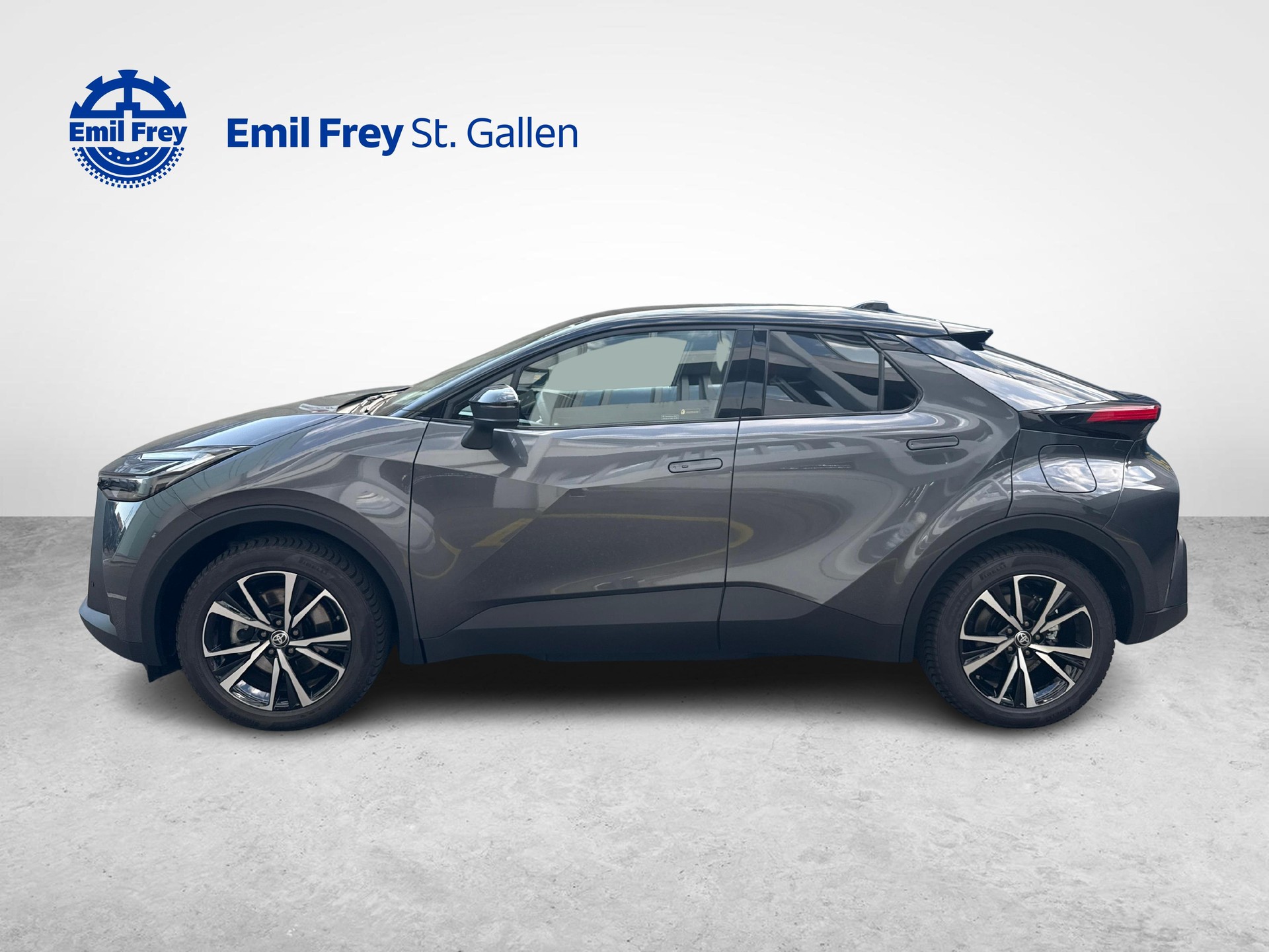 TOYOTA C-HR 2.0 PHEV Swiss Edition-image-1