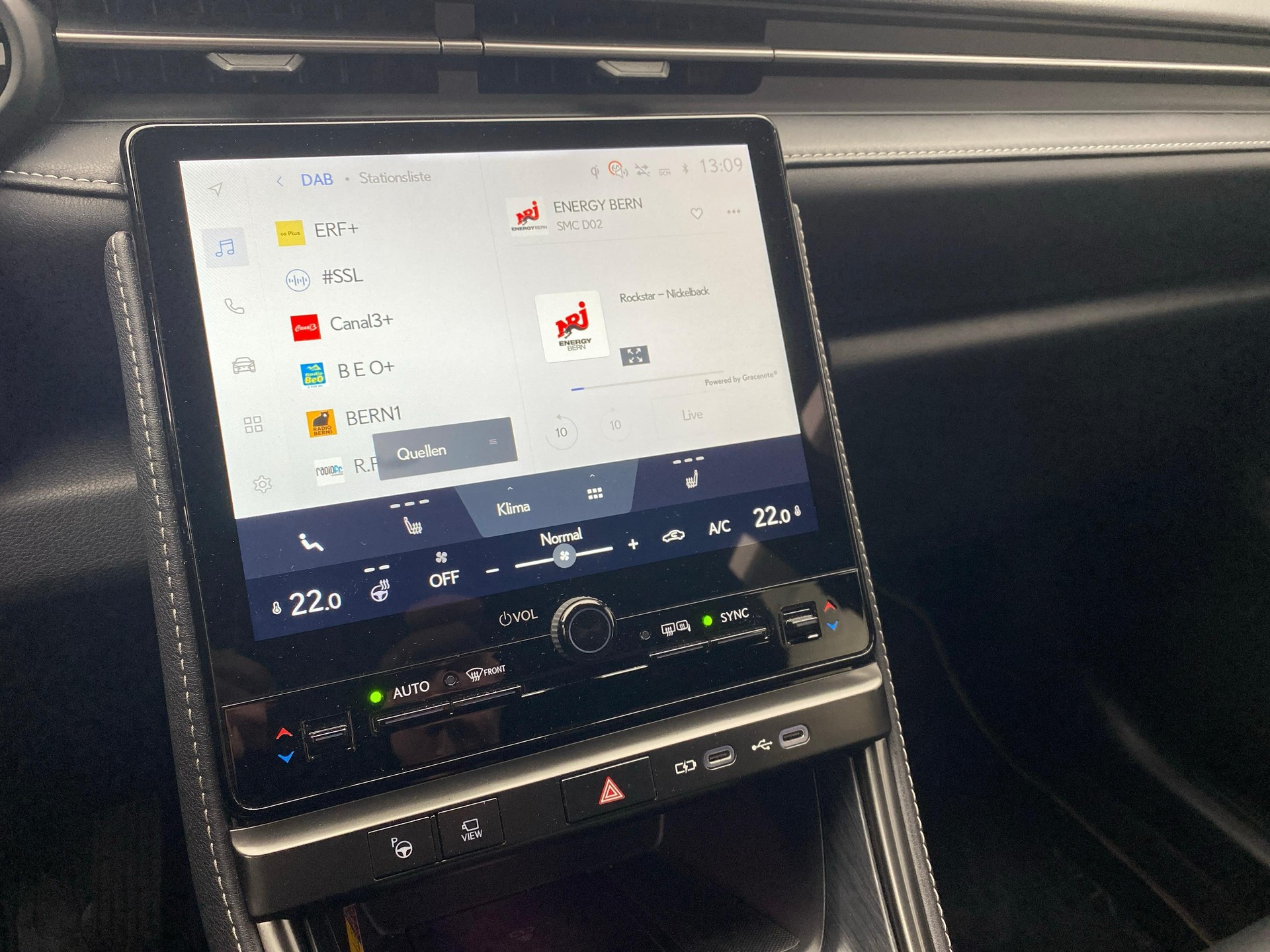 LEXUS LBX 1.5 Hybrid Relax AWD-image-12