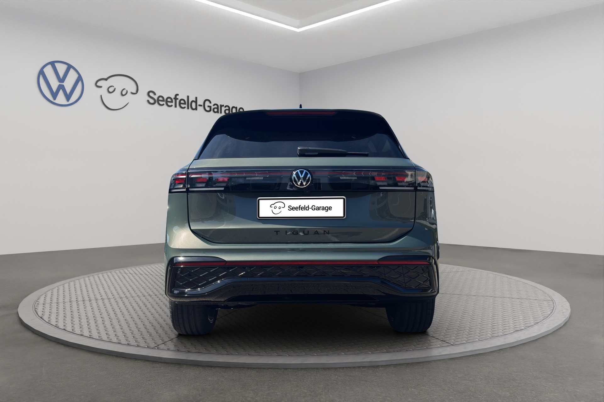 VW Tiguan 2.0 TSI DSG R-Line Plus 4Motion-image-4
