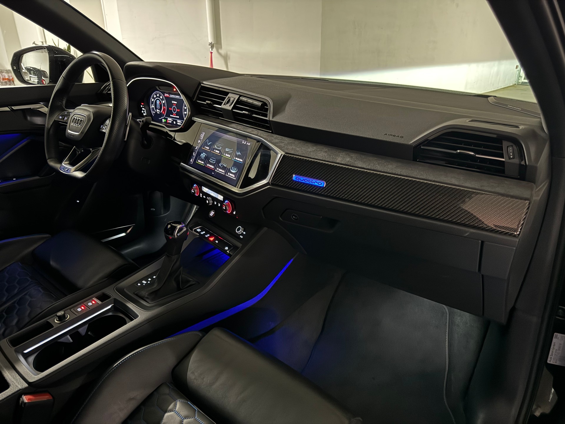 AUDI RS Q3 2.5 TFSI quattro S tronic CH-Fahrzeug-image-11
