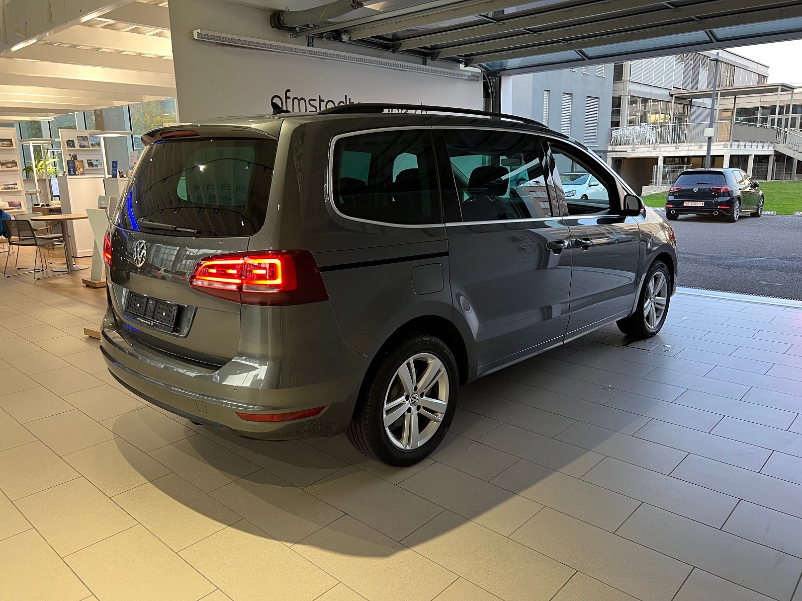 VW Sharan 2.0 TDI BMT Comfortline DSG-showroom-element-1