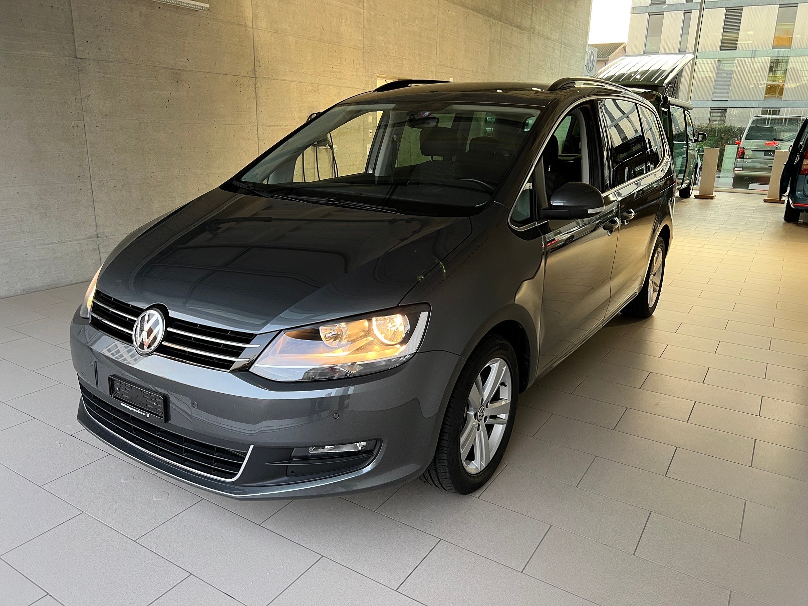 VW Sharan 2.0 TDI BMT Comfortline DSG-image-10