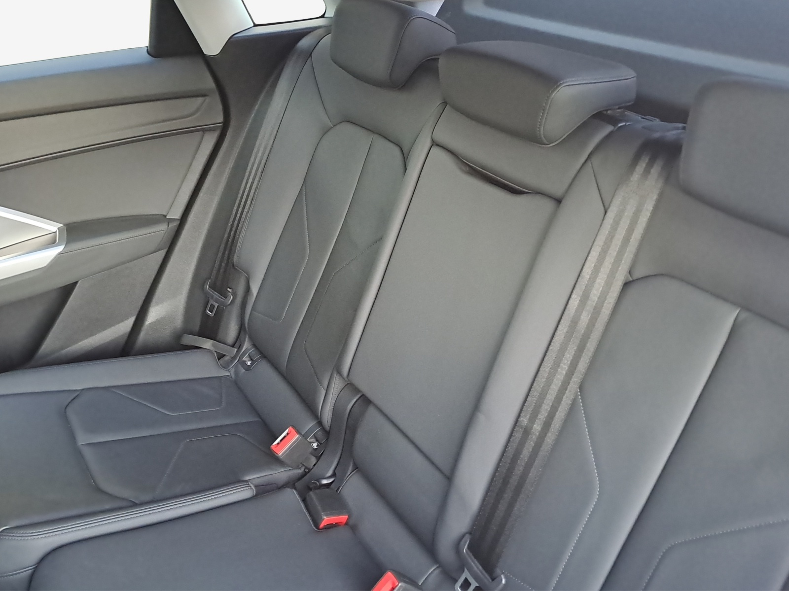 AUDI Q3 35 TFSI advanced S-tronic-image-11