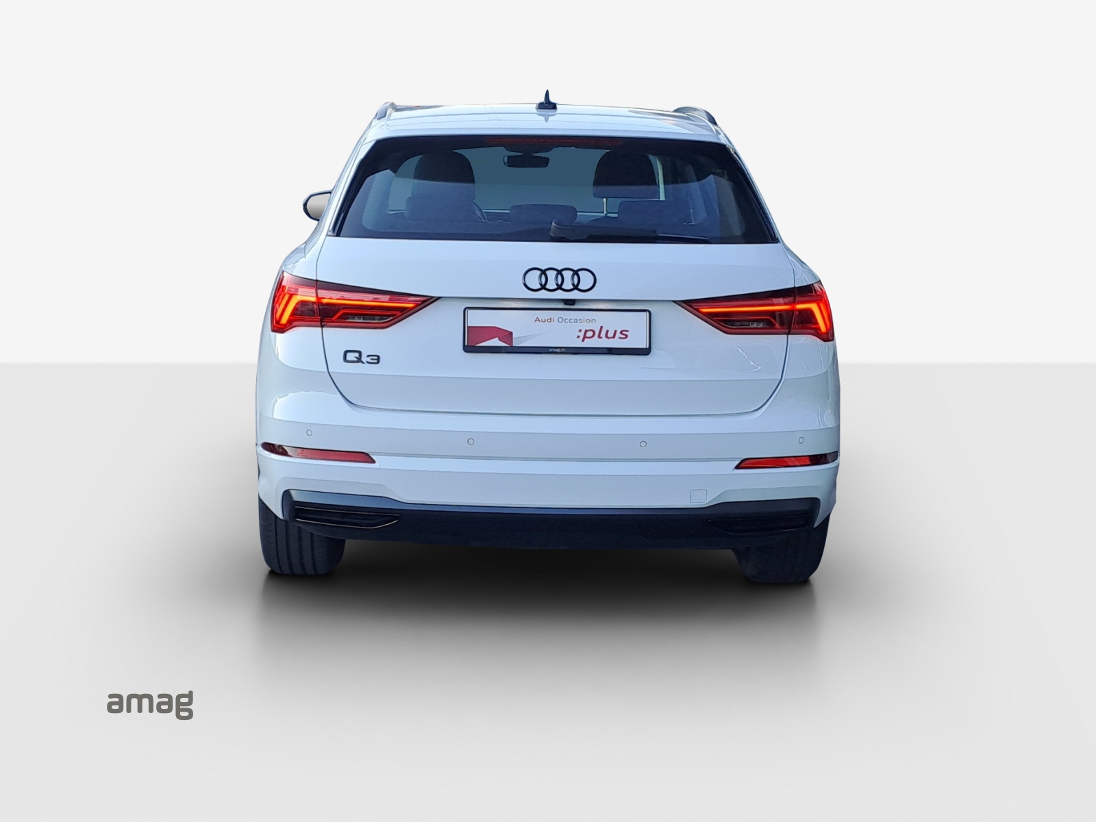 AUDI Q3 35 TFSI advanced S-tronic-showroom-element-3