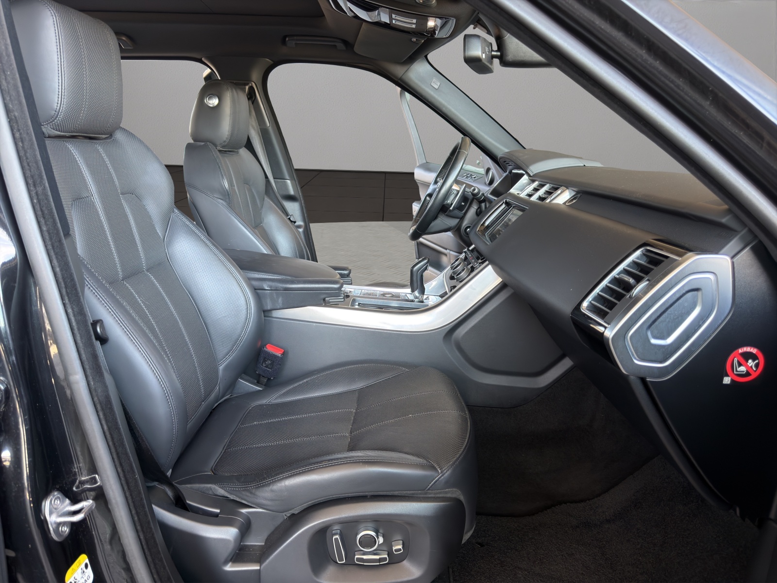 LAND ROVER Range Rover Sport 3.0 SDV6 Autobiography Automatic-image-16