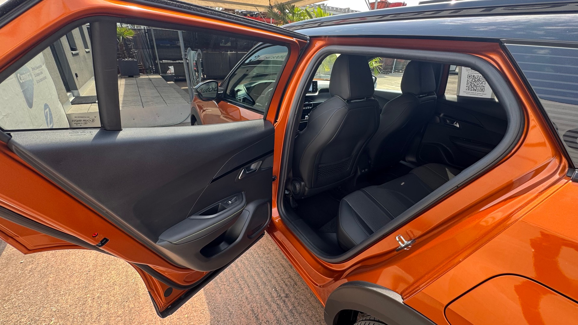 PEUGEOT 2008 1.5 BlueHDi GT Line EAT8-image-13