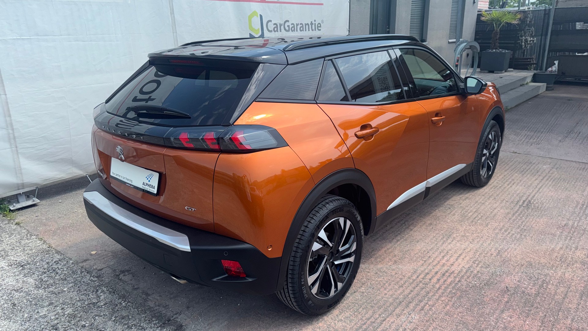 PEUGEOT 2008 1.5 BlueHDi GT Line EAT8-image-9