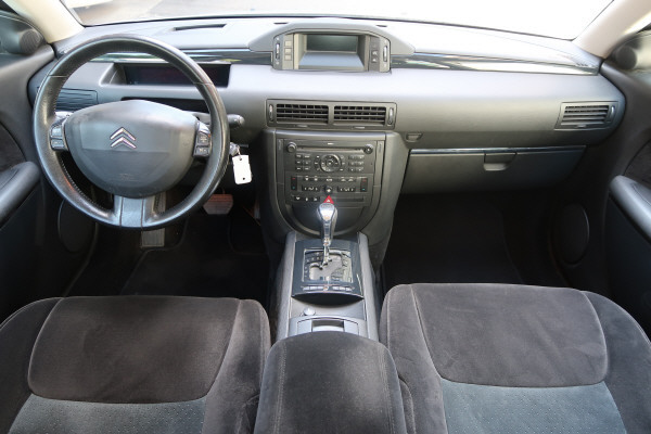 CITROEN C6 3.0i V6 Lignage-image-9