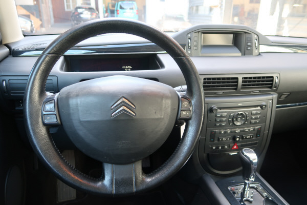 CITROEN C6 3.0i V6 Lignage-image-10